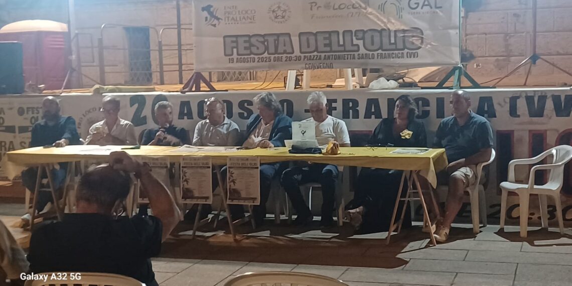 Francica guarda al futuro: identità, qualità e sostenibilità al centro della Festa dell’Olio (VIDEO)