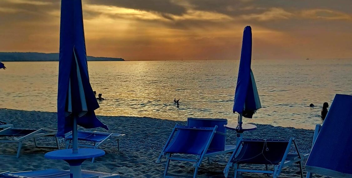 La Calabria in agosto è stata la terza meta degli italiani. E adesso che l’estate finisce, viene il bello (VIDEO) 1 La Calabria in agosto è stata la terza meta degli italiani. E adesso che l’estate finisce, viene il bello (VIDEO)