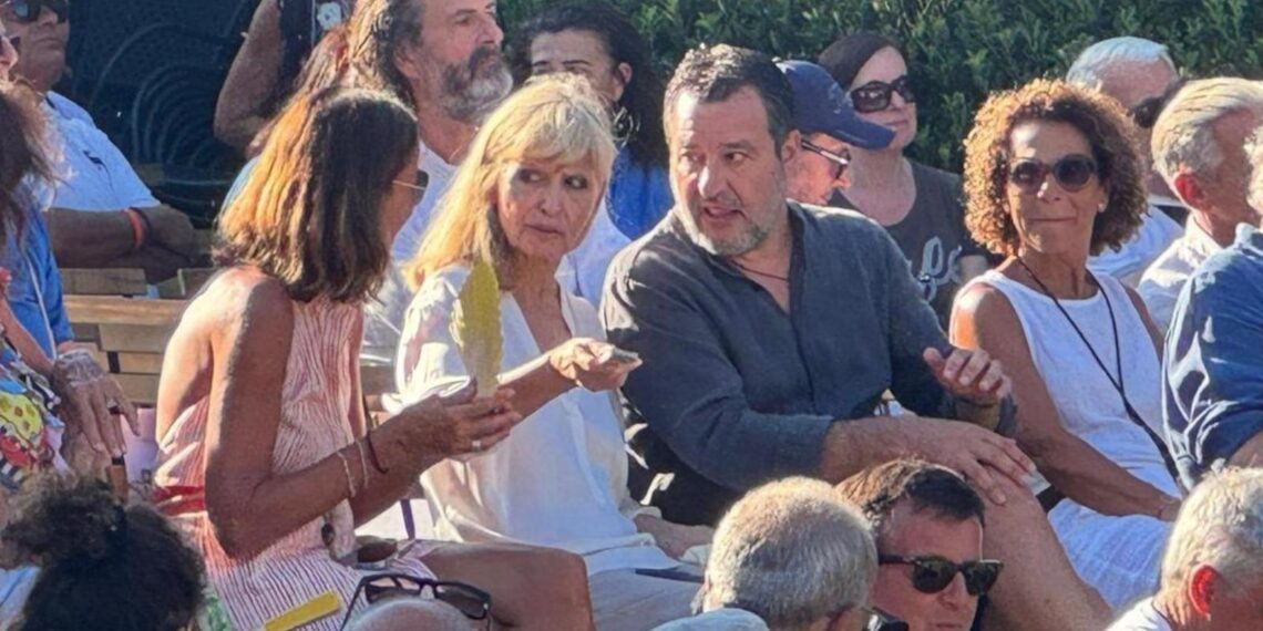 L’arte non ha tessere di partito e la democrazia non può avere una commissione d’esame all’ingresso. De André non ha il buttafuori. E nemmeno la libertà