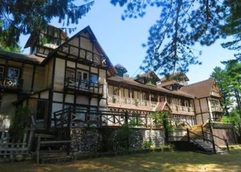 Albergo delle Fate: Antonello Talerico propone il piano per salvarlo e rilanciare la Sila 2 Albergo delle Fate: Antonello Talerico propone il piano per salvarlo e rilanciare la Sila