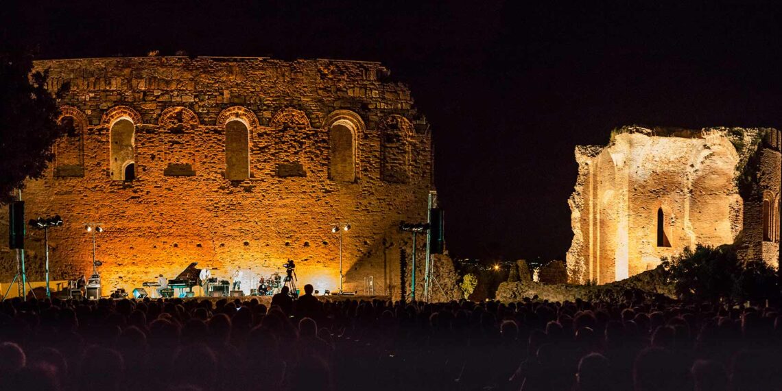 Ma che serata al Parco Archeologico della Roccelletta, tra Chiara, la luna e la musica di Sparagna! 1 Ma che serata al Parco Archeologico della Roccelletta, tra Chiara, la luna e la musica di Sparagna!