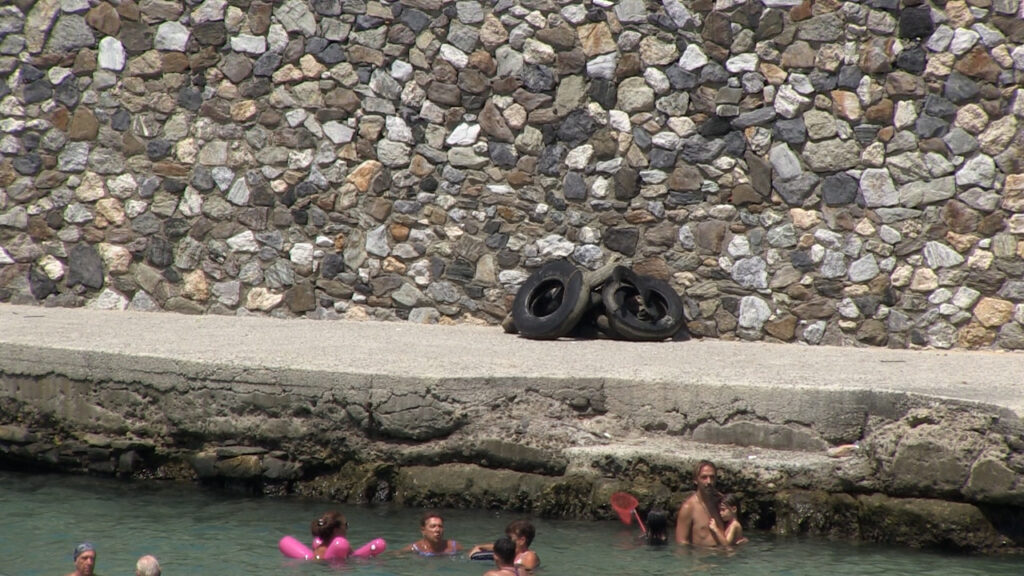 L'Ente Parchi Marini Regionali e la tutela ambientale: a Pizzo una riuscita operazione di pulizia dei fondali (VIDEO) 5 da mettere su dvd.00 03 24 33647.Immagine1828