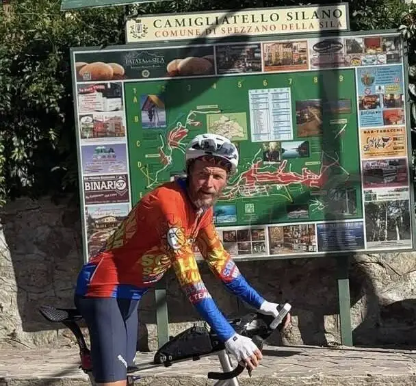 Benvenuto Jovanotti in questa Calabria in cerca di eroi, non dimenticare quelli che ha nella storia e nel presente 1 Benvenuto Jovanotti in questa Calabria in cerca di eroi, non dimenticare quelli che ha nella storia e nel presente