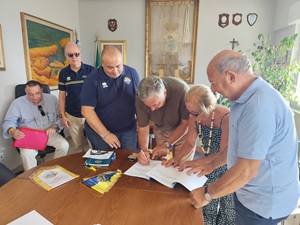 Un battito d’ali ad ogni fischio: Lory Volley Pizzo e “Io Dono” insieme per la solidarietà 2 lory admo