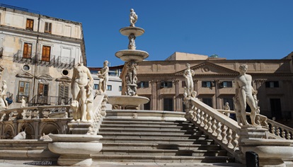 La Fontana della Vergogna di Palermo. Storia, simboli e leggende della Fontana Pretoria 3 palermo 2
