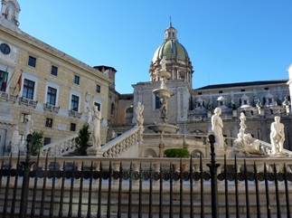 La Fontana della Vergogna di Palermo. Storia, simboli e leggende della Fontana Pretoria