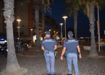 La Polizia di Crotone sospende la licenza di un’attività commerciale per 15 giorni