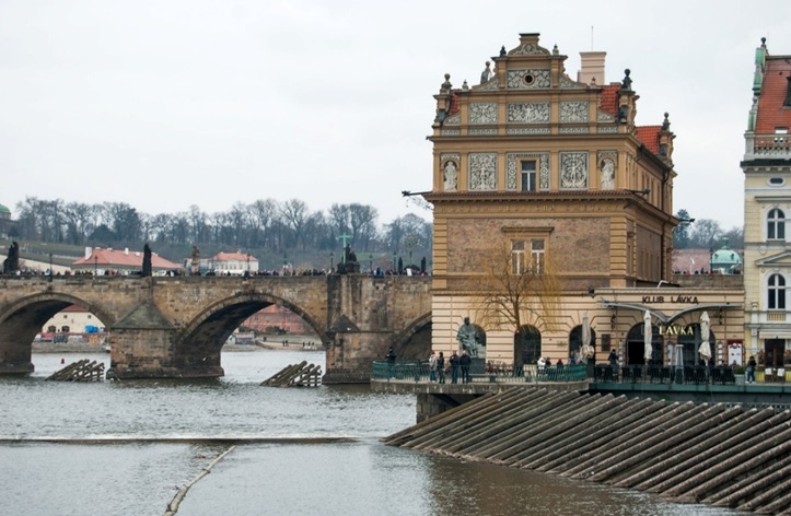 Praga, la città delle cento torri dove la storia incontra la magia 2 praga 2