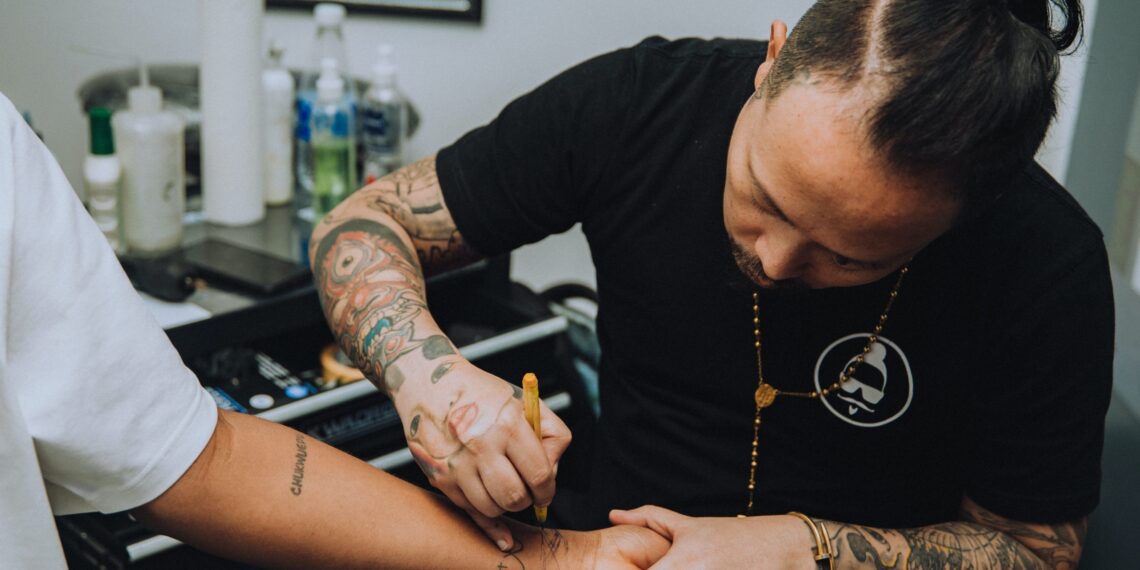 Tatuarsi: è davvero necessario imprimere sulla pelle ciò che si può custodire nell’anima? 1 Tatuarsi: è davvero necessario imprimere sulla pelle ciò che si può custodire nell’anima?