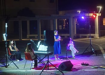 L’associazione Aramoni ricorda Angela con “Il Filo della Memoria”