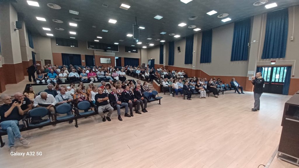 Quarant’anni dopo, la storia è tornata a Vibo Valentia per celebrare il corso che cambiò la Polizia di Stato (VIDEO) 5 WhatsApp Image 2026 09 06 at 10.40.32