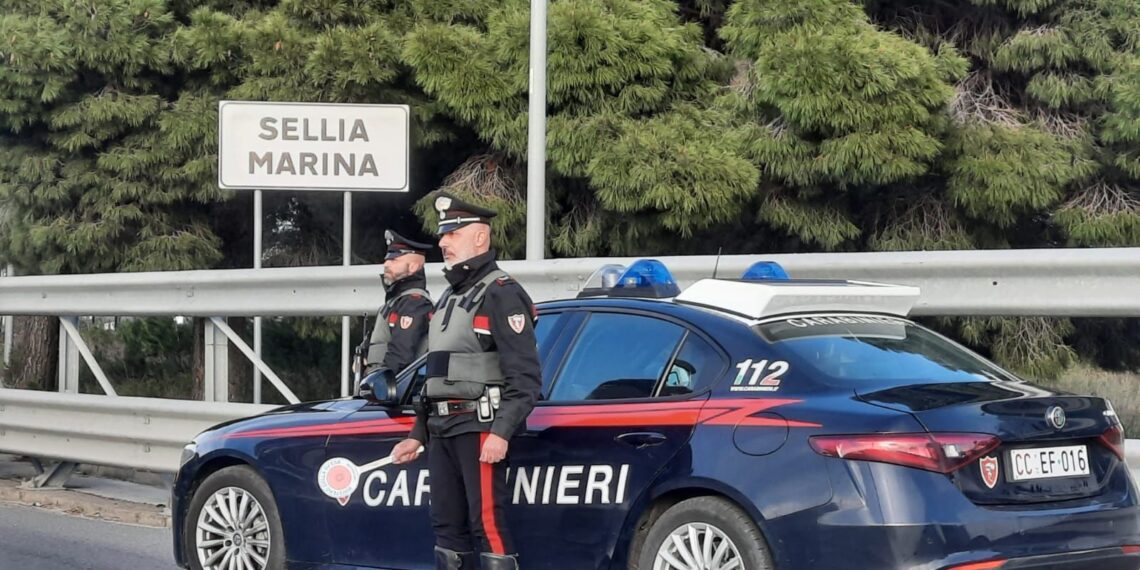 I Carabinieri denunciano la titolare di un impianto per la lavorazione degli inerti a Soveria Simeri 1 I Carabinieri denunciano la titolare di un impianto per la lavorazione degli inerti a Soveria Simeri